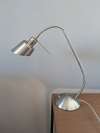 Lampe de bureau / desk lamp