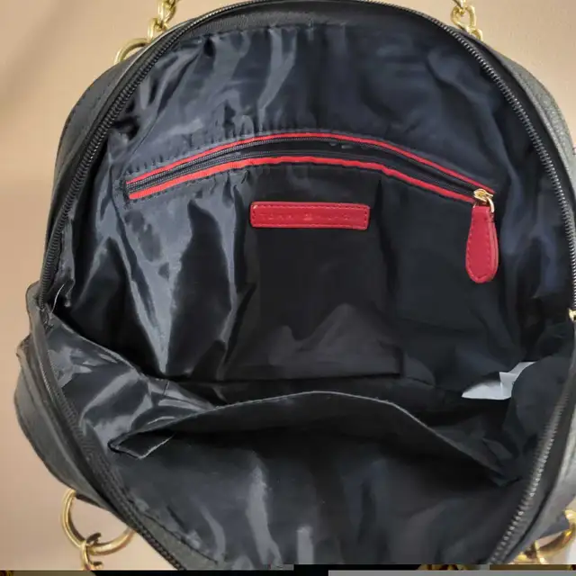 Tommy Hilfiger Black Leather Purse Bag Like New in Women's - Bags & Wallets in Oshawa / Durham Region - Image 5