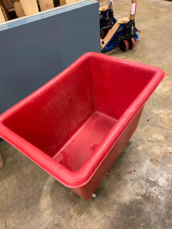 Used Rolling Tote Bin in Other Business & Industrial in Burnaby/New Westminster - Image 3