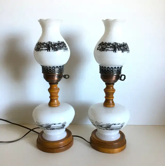 Vintage Currier & Ives Milk Glass And Wood 18" Tall Table Lamps in Indoor Lighting & Fans in Markham / York Region - Image 2