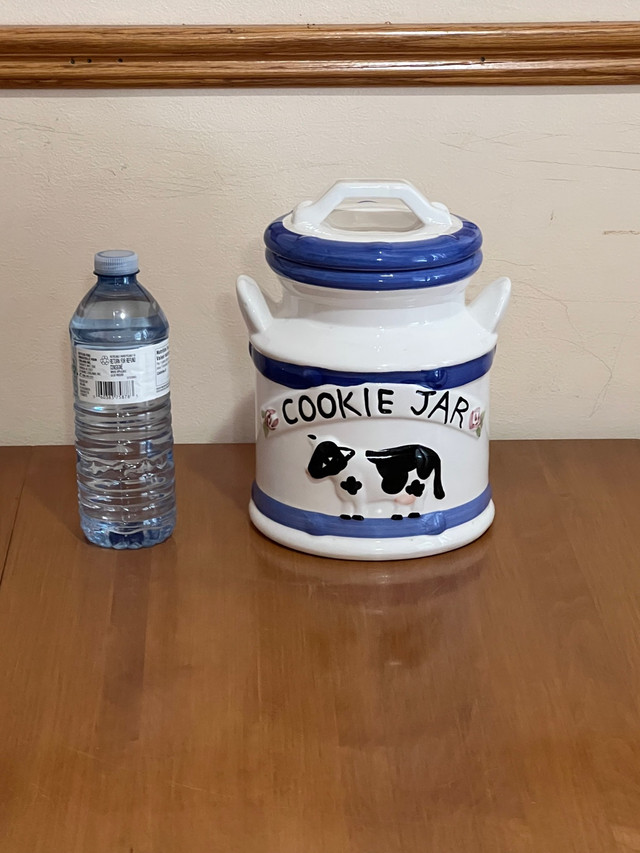 “Holstein” Cookie Jar in Kitchen & Dining Wares in Belleville - Image 4