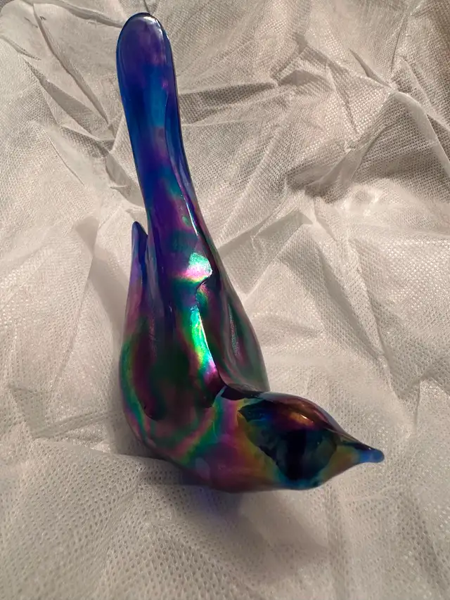 O - VINTAGE FENTON IRIDECENT BIRD in Arts & Collectibles in Barrie - Image 5