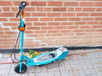 RAZOR E200 electric scooter w charger - good working  condition!