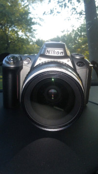 Nikon F55 35mm SLR Film Camera w/ 28-80mm f/3.3-5.6   Lens