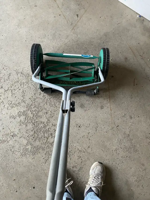 Scotts Reel Lawn Mower
