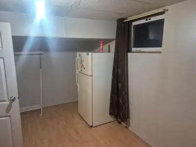 2 rooms for rent in Ogden. Rent is $600/month plus $600 security deposit. The other is $650/month pl...