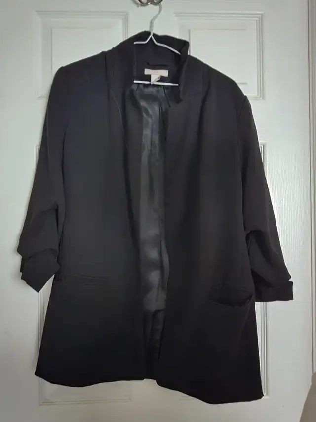 Womens blazers in Women's - Tops & Outerwear in Edmonton - Image 3