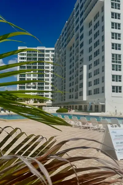 Loue condo floride, View more
