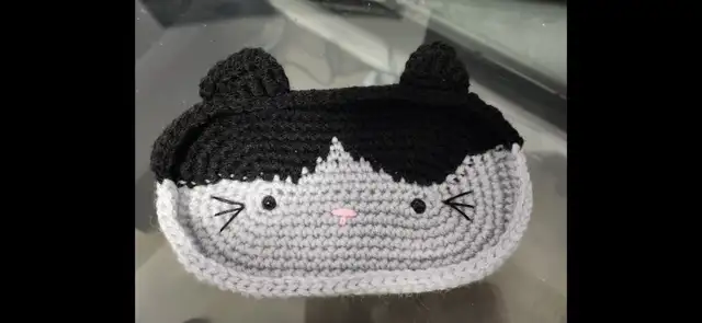 Crochet cat eyeglass holder / Porte lunette chat en crochet in Home Décor & Accents in Laval / North Shore - Image 3