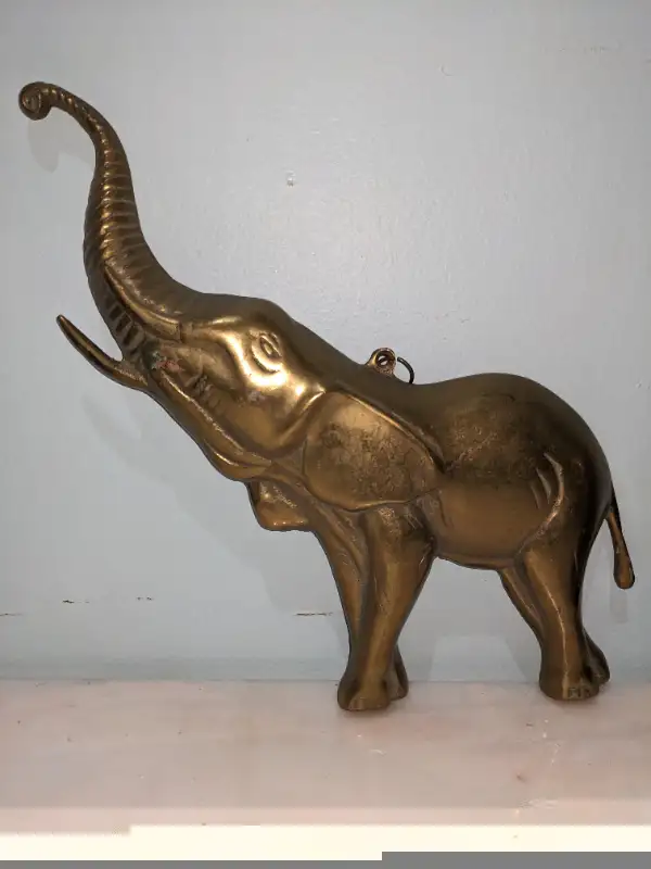 Vintage large brass elephant wall art wall hang decor display in Arts & Collectibles in City of Toronto - Image 3
