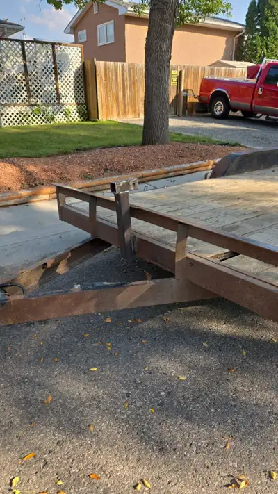 2002 Rainbow trailer 16ft . Price is firm!!!