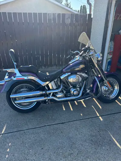 2011 fatboy for sale, 96ci engine, purple in colour Just had the 16000km service done with inspectio...