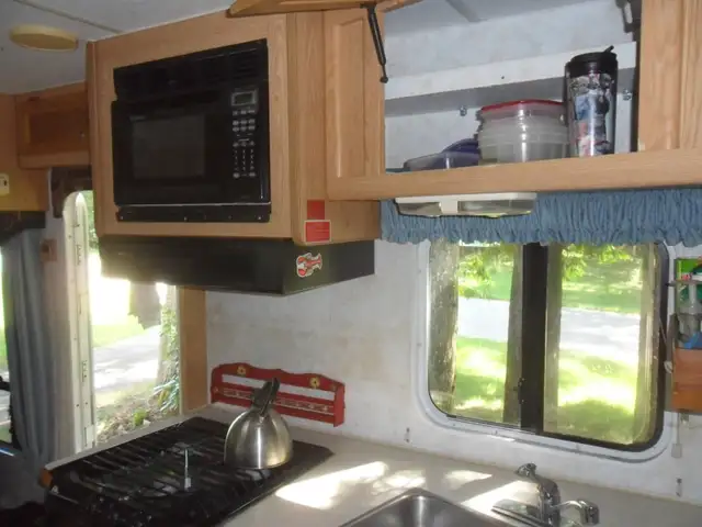 Travelaire Motorhome in RVs & Motorhomes in Delta/Surrey/Langley - Image 6