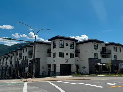 Welcome to the Park Place in Castlegar BC. WIth 1 bedroom plus Den, 2 bedroom plus den and live work...