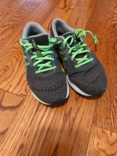 Asics shoes for a boy - size US 5, View more