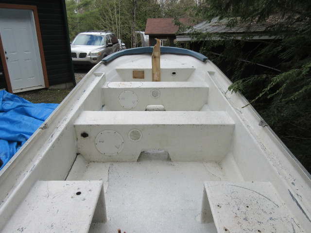 Chaloupe Complast 16 pieds Le Grand Canadien dans Vedettes et bateaux à moteur  à Sherbrooke - Image 3