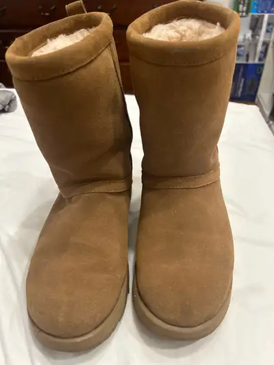 Ugg winter boots size 8, View more