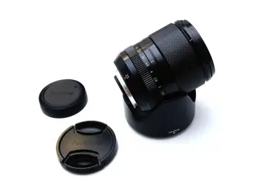 I'm no longer using this pristine condition Fujinon XF 23mm f1.4 LM WR R lens. I used it primarily f...