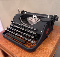 Underwood “Leader” Portable Typewriter - circa 1938 