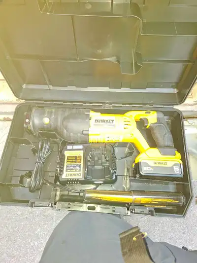 scie va et vient DEWALT electroportatif, View more