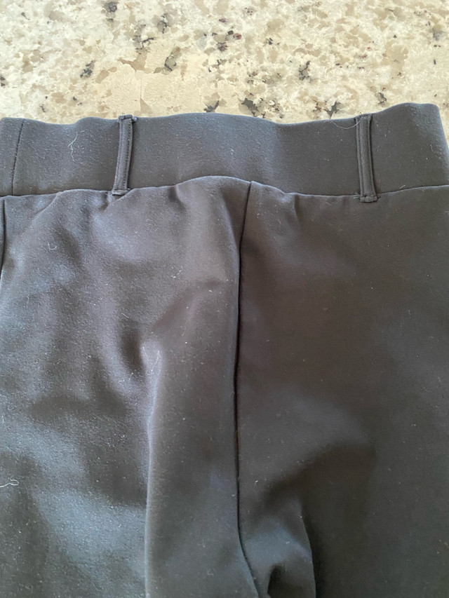 Forever 21 Work pants Size XS in Women's - Bottoms in Edmonton - Image 3
