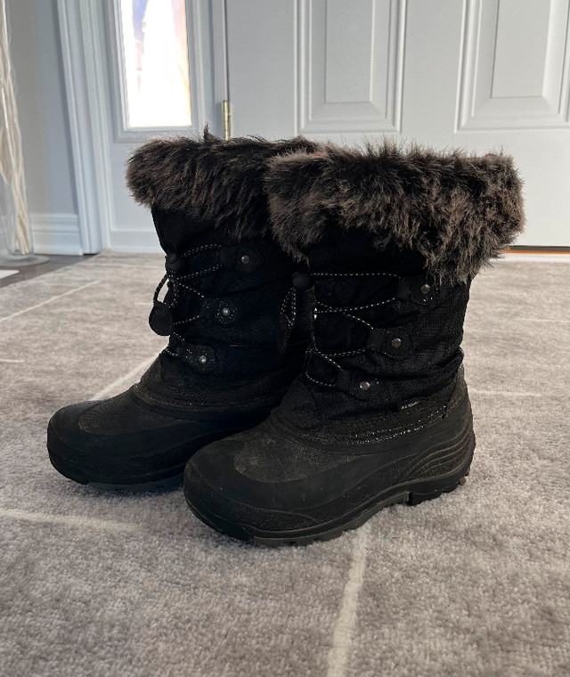 Girl’s Kamik Powdery 2 winter boots youth size 3 in Kids & Youth in London - Image 3