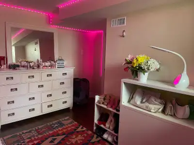 Room for rent available shops don mills