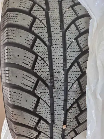 1 set of Winter Tires 225/60R18, came off 2021 Ford Bronco, used 1 winter only, less than 5,000 km o...
