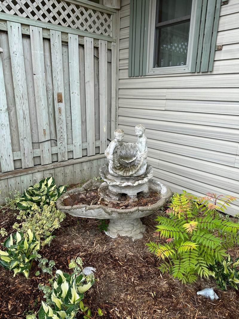 Fountain B.O. Outdoor Décor Kitchener / Waterloo Kijiji