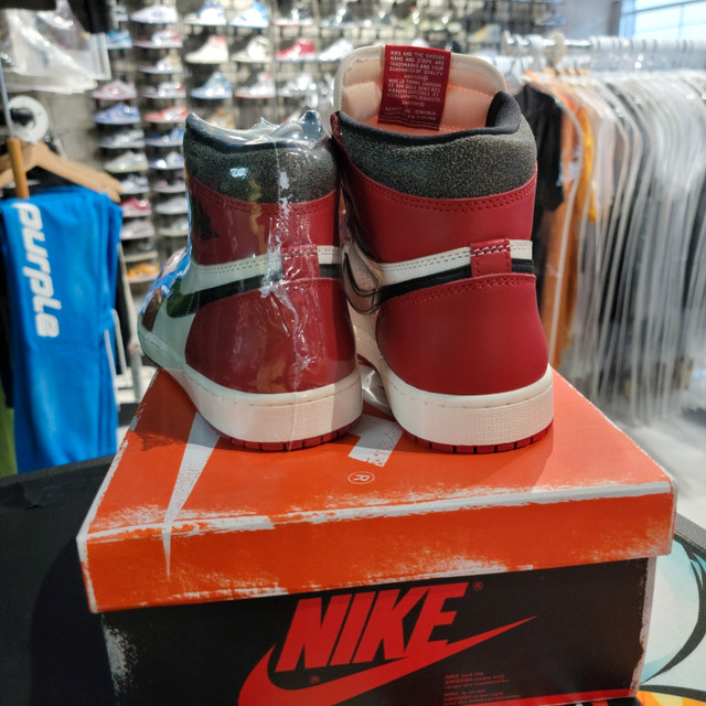Air Jordan 1 High "Chicago Lost & Found" [Size:6Y,8.5] [INSTORE] in Men's Shoes in Mississauga / Peel Region - Image 4