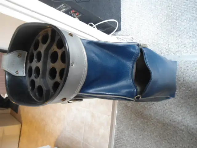 SET OF LADIES RIGHT HANDED GOLF CLUBS WITH GOLF BAG   6 in Golf in Sudbury - Image 10