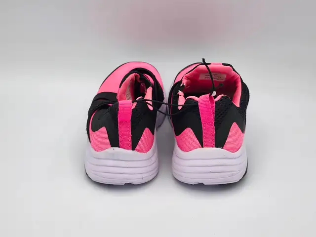 Girls running shoes pink size 12 brand new / souliers filles in Kids & Youth in West Island - Image 5
