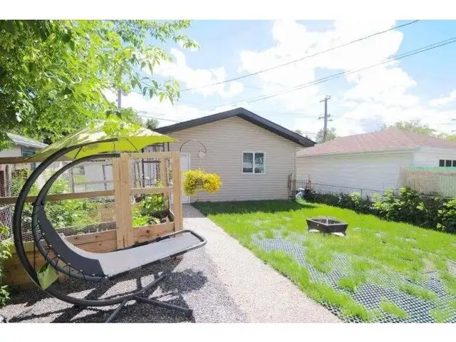 Ritchie area (close to UA & 82 Ave.), A Big Master room for RENT