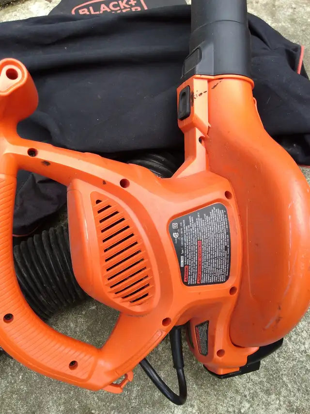 Black & Decker 3-in-1 Corded Leaf Blower Vac Mulcher High Power in Lawnmowers & Leaf Blowers in City of Toronto - Image 4