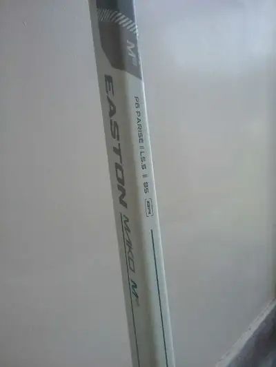 Easton MAKO M5 Right Hand Hockey Stick P6 || 85, View more