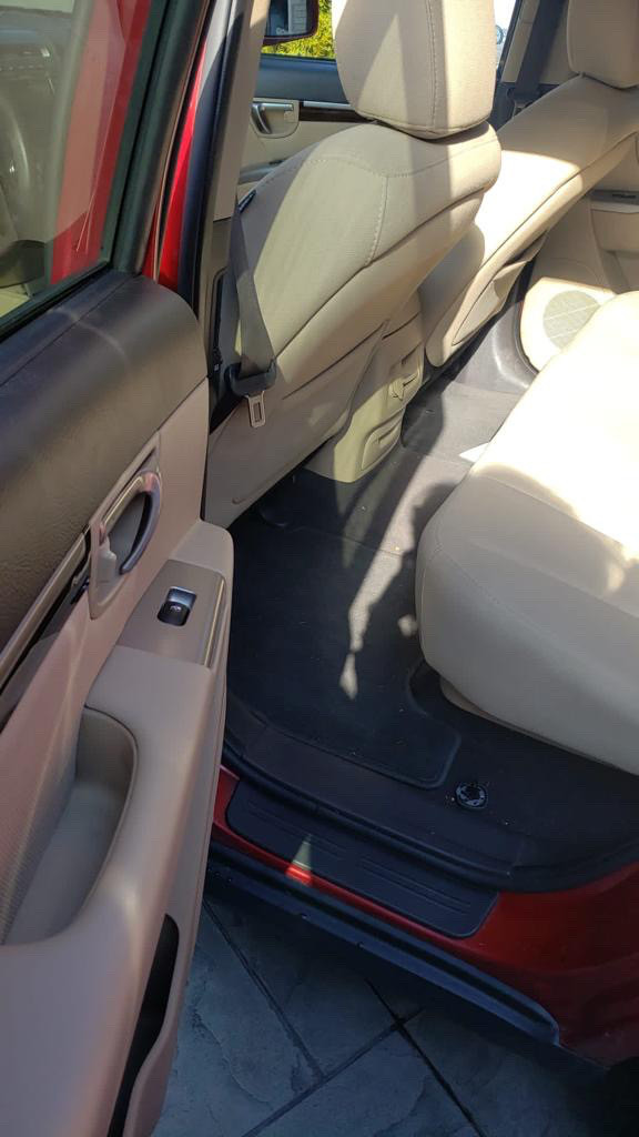 Hyundai Santa Fe 2012 For urgent sales in Cars & Trucks in Mississauga / Peel Region