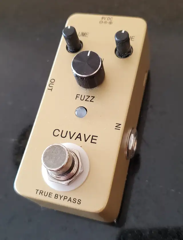 Cuvave Fuzz Pedal in Amps & Pedals in Hamilton - Image 2