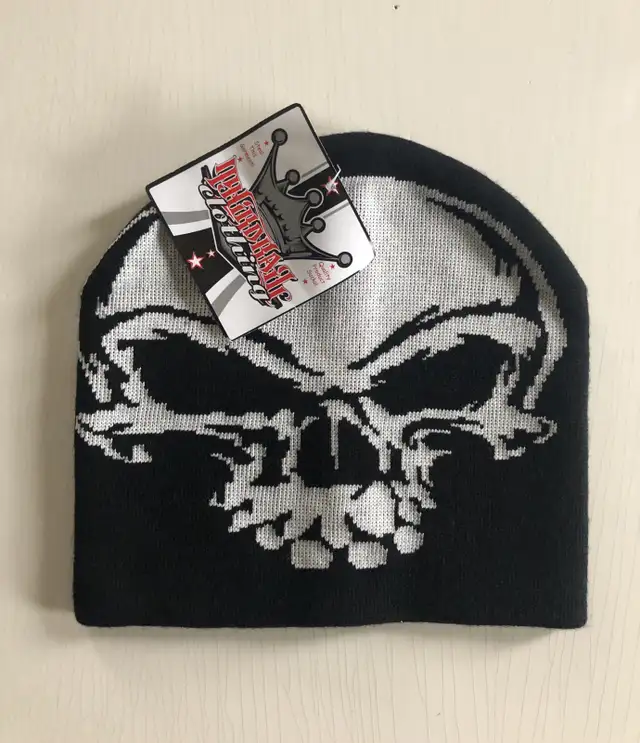 Third Rail Touque / BNWT 64959966873730120