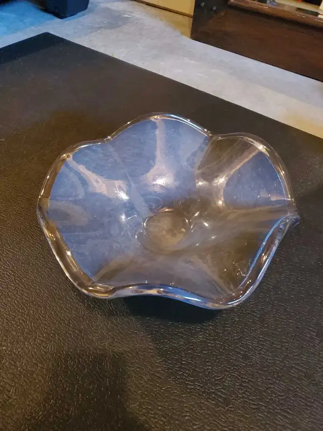 Murano Bowl in Home Décor & Accents in Kamloops - Image 2