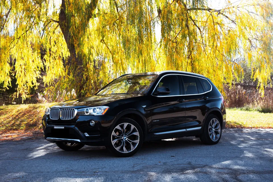 2017 BMW X3 xDrive35i AWD - premium and well maintained