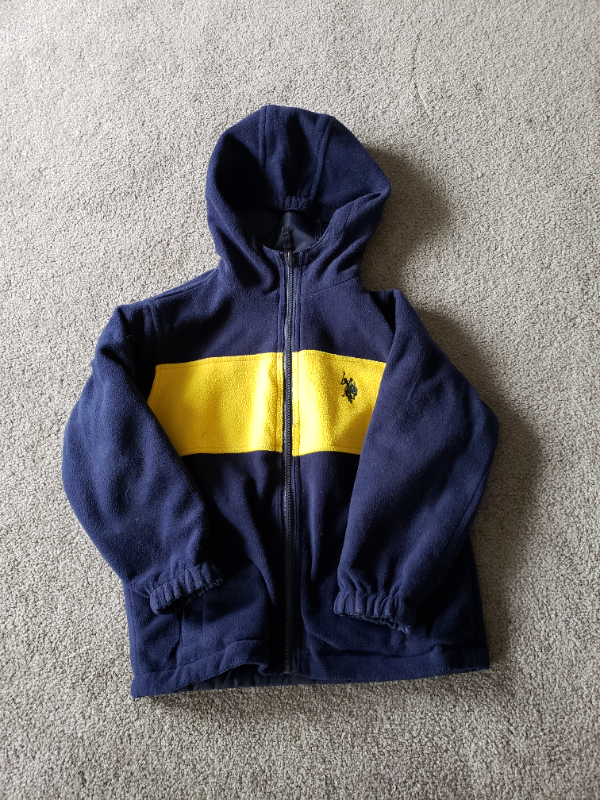Various kids windbreaker in Kids & Youth in Calgary - Image 4