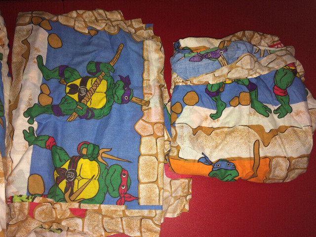 RETRO 1980's Ninja TUrtles Bedding set for single bed in Arts & Collectibles in Oshawa / Durham Region - Image 2