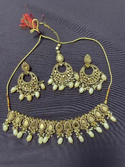 Brand new jewelry different colour and design available