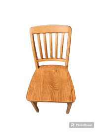 Dining room wooden chair. SOLID