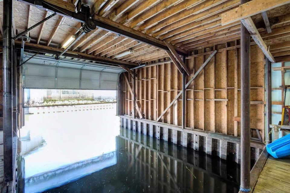 Long Term Rental. 4 Bedroom on Channel in Long Point 4
