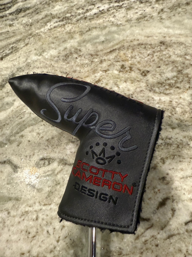 SCOTTY CAMERON NEWPORT 2 RH 31” PUTTER in Golf in Edmonton