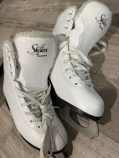 ✨ Jackson SoftSkate Women's Teens White Figure Skates – Size 5 , View more