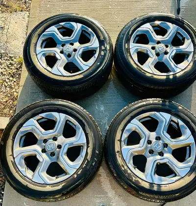 For Sale: Like-New Tires with OEM Alloy Rims – Honda CR-V 2021 Selling a set of used but like-new ti...