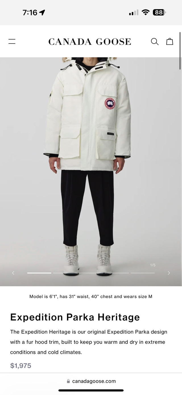 Canada Goose Parka black & white / Bomber Jacket  in Women's - Tops & Outerwear in City of Toronto