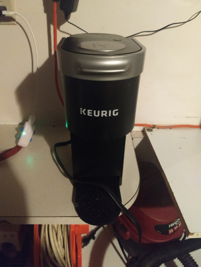 Keurig Mini  in Coffee Makers in Medicine Hat - Image 2